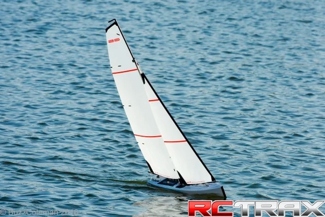 Żaglówka RC Dragon Force V7 RACING RTR