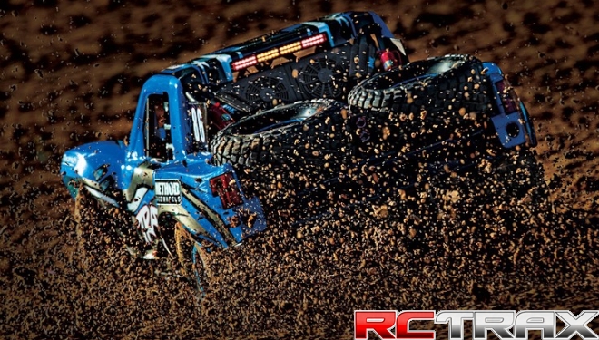 TRAXXAS 85086 UNLIMITED DESERT RACER blue + LED