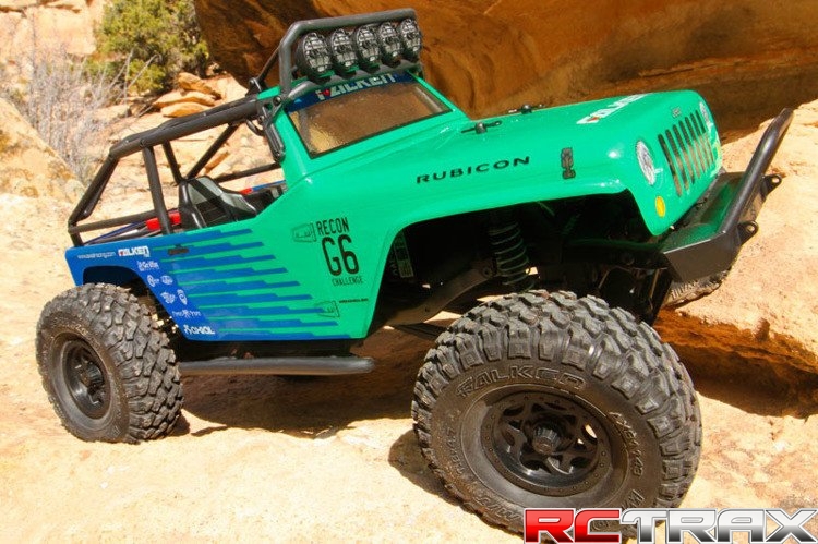 Model RC Axial Jeep® Wrangler Falken SCX10 1:10 RTR