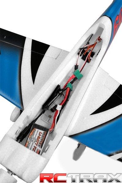 Samolot akrobacyjny RAZOR RR 620mm  Multiplex