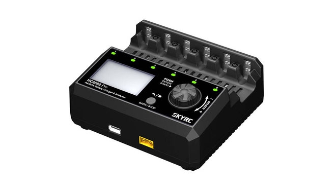 Ładowarka SkyRC NC2500 PRO na paluszki AA / AAA