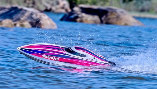 Łódź wyścigowa TRAXXAS Disruptor 4S