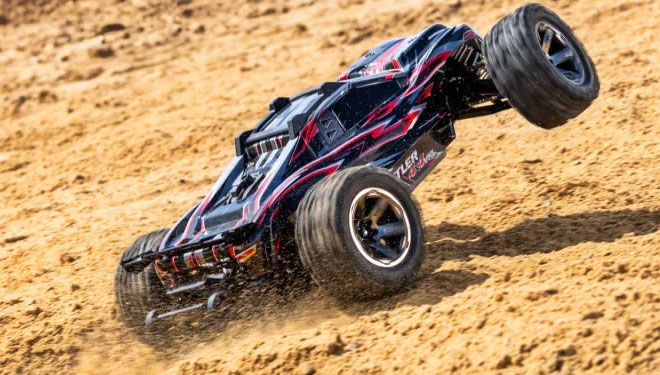 TRAXXAS 67376-4 1/10 RUSTLER 4X4 VXL TSM EHD