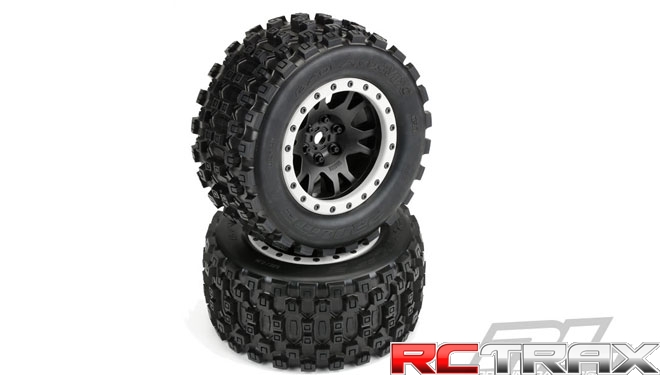 PRO-LINE hex 24mm 10131-13 komplet kół Badlands MX43 Pro-Loc All Terrain