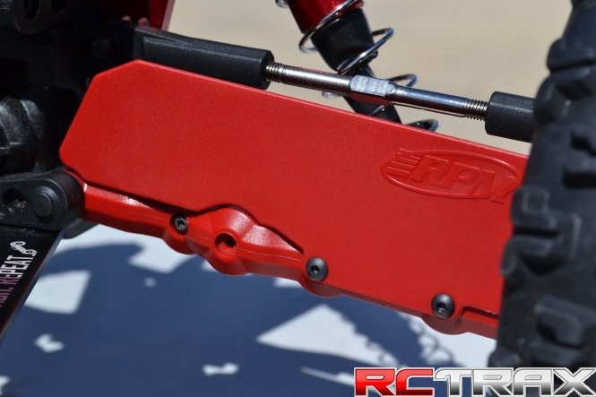 RPM81539 Błotniki czerwone dla tylnych wahaczy V5/EXB w wersjach 6S ARRMA Kraton Outcast Notorious FT&Ta