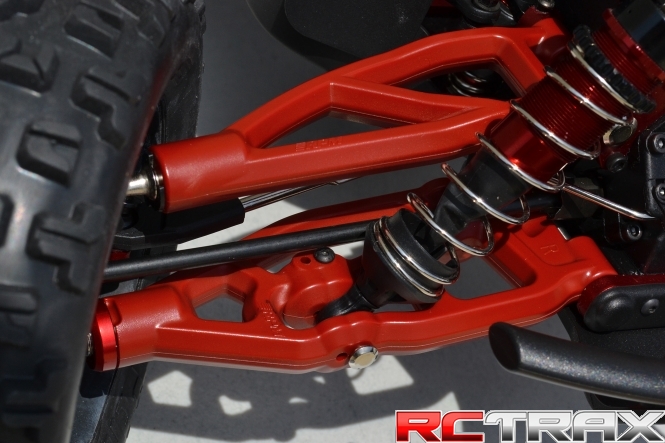 RPM81609 Wahacz przedni prawy czerwony, dolny/górny wersje V5/EXB 6S ARRMA Kraton Outcast Notorious FT&Ta