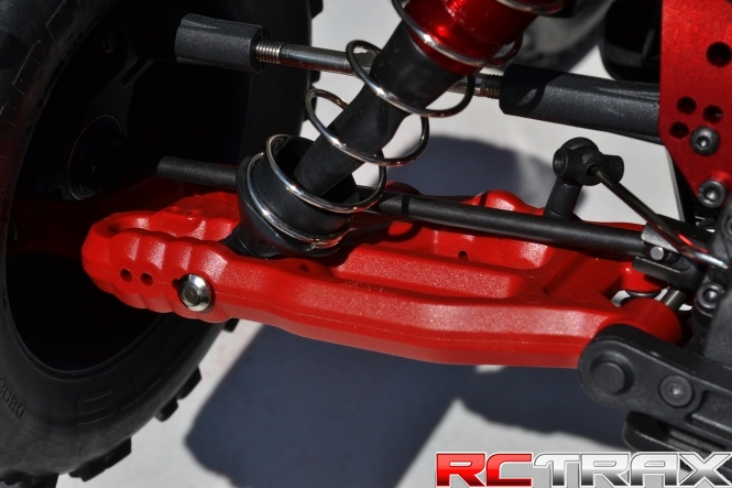 RPM81729 Wahacz tylny dolny czerwony (2) Wersje V5/EXB 6S ARRMA Kraton Outcast Notorious FT&Ta