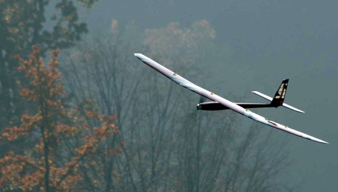 Szybowiec elektryczny Robbe Modellsport Slider QE High Performance